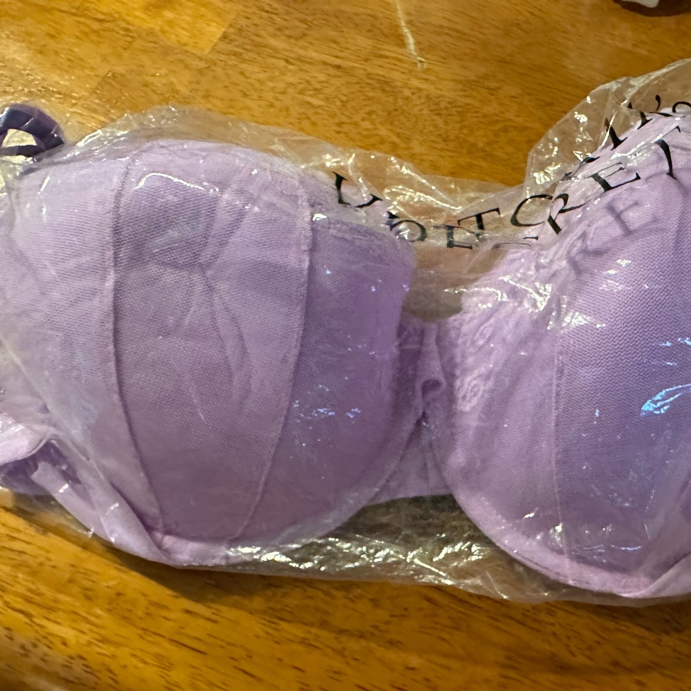 Women’s underwire bra 40c